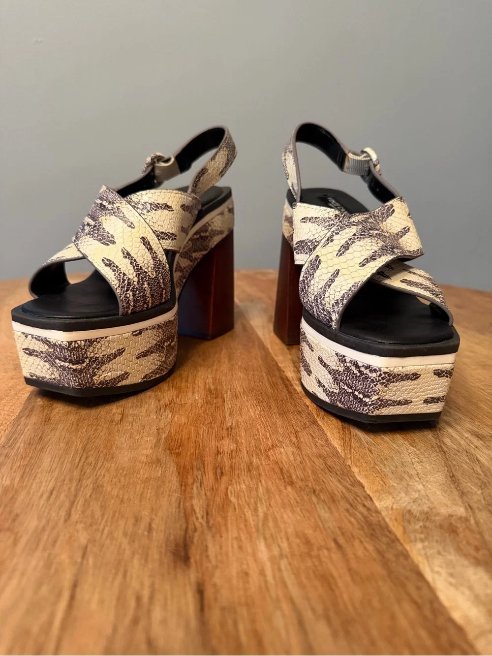 Vince Camuto chunky wooden